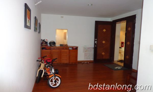 3 bedrooms Apartment in Tay Ho, Vietnam No. 6079