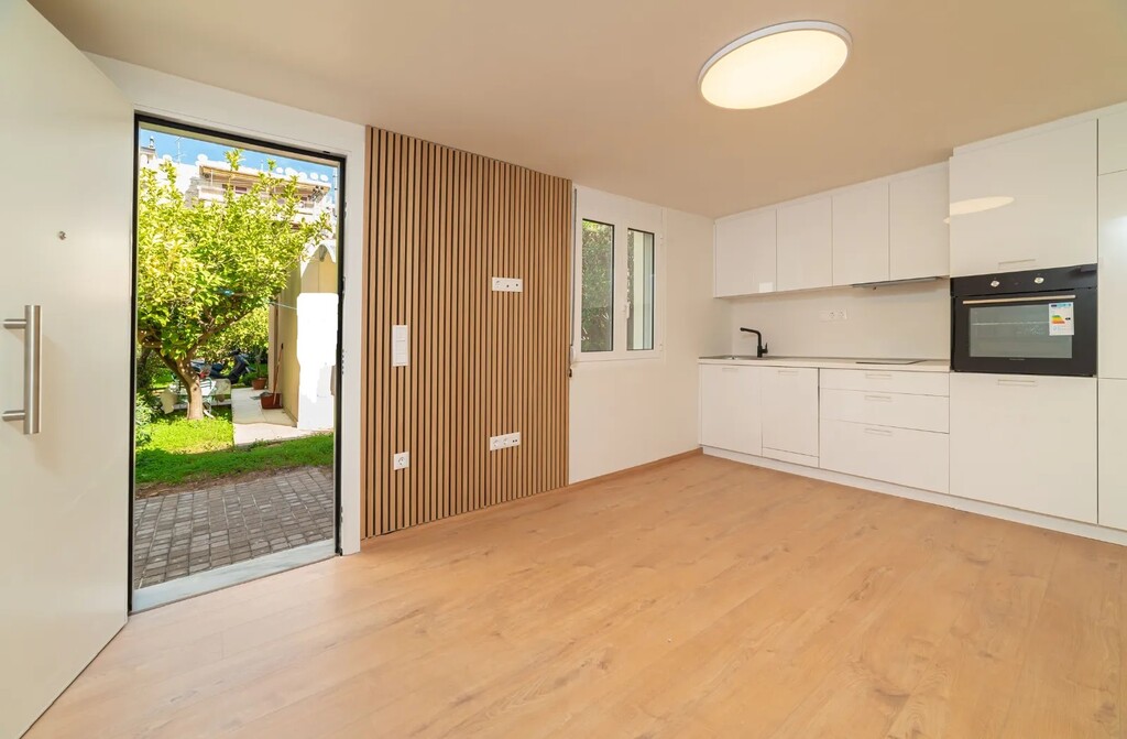 2 rooms Apartment in Glyfada, Greece No. 53784