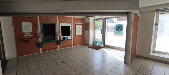 6 bedrooms House in Saint-Laurent-Nouan, France No. 76349 3