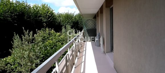 3 bedrooms Apartment in Montmorency, France No. 167735 14