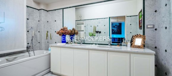 5 rooms Apartment in Milan, Italy No. 246355 11