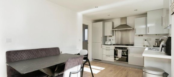 Casa T3 em Horsham, United Kingdom N.º 10582 2