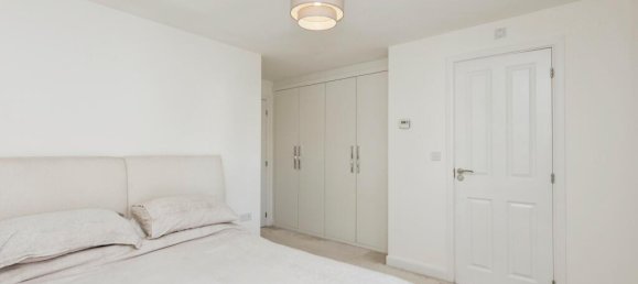 Casa T3 em Horsham, United Kingdom N.º 10582 8