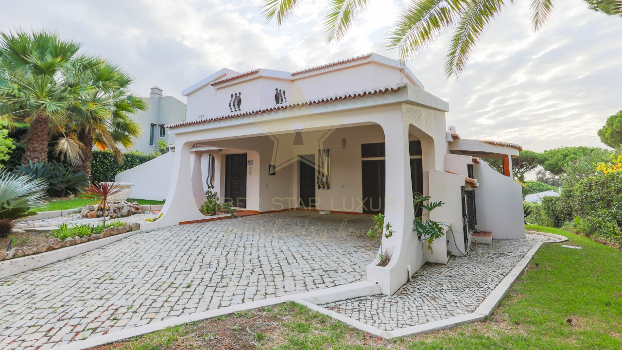 3 غرف نوم منزل في Quarteira, Portugal رقم 131816