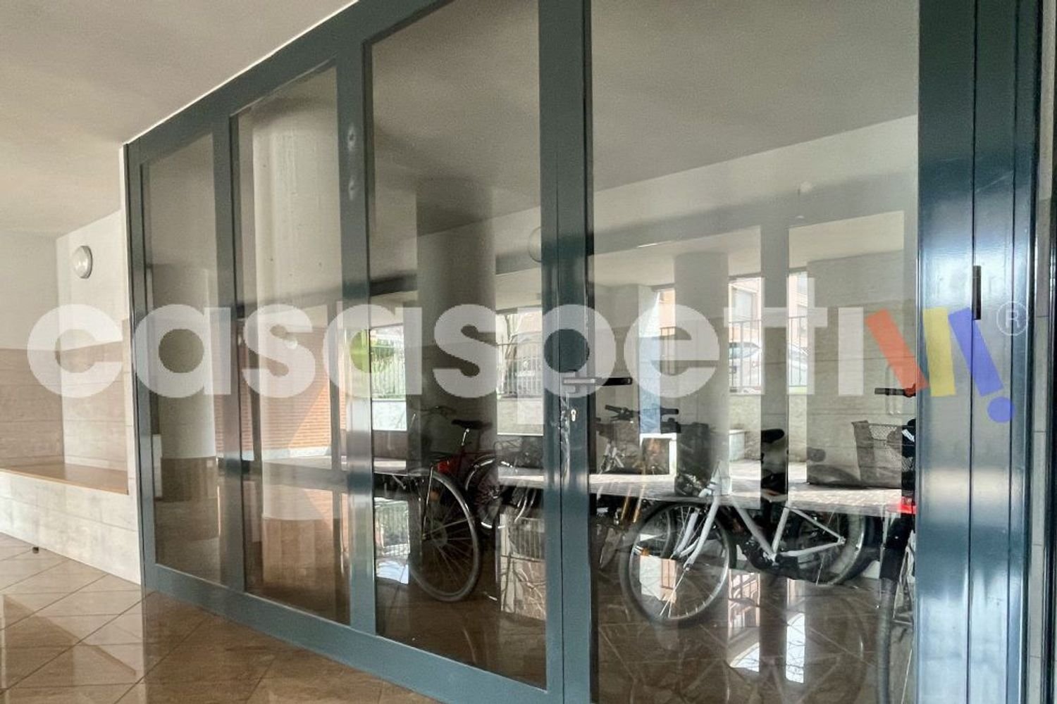 4 bedrooms Apartment in Milan, Italy No. 357925