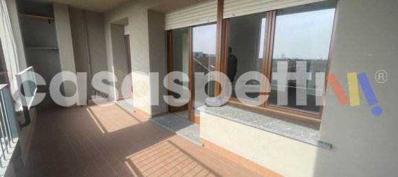 4 bedrooms Apartment in Milan, Italy No. 357925 15