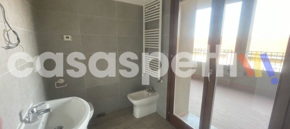 4 bedrooms Apartment in Milan, Italy No. 357925 7