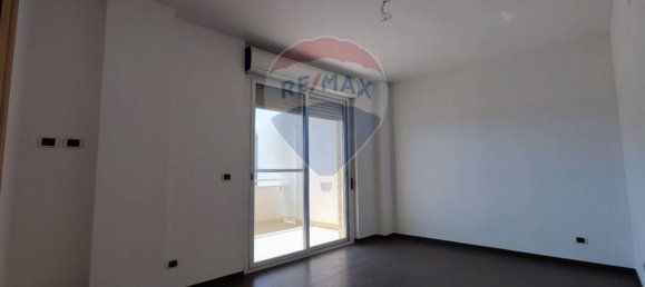 2 bedrooms Apartment in Bari, Italy No. 335654 8