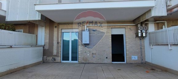 2 bedrooms Apartment in Bari, Italy No. 335654 16