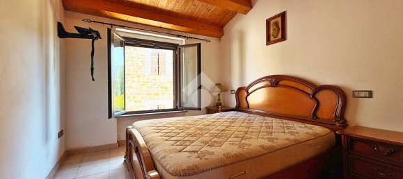 2 bedrooms House in Gualdo Tadino, Italy No. 282192 14