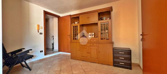 2 bedrooms House in Gualdo Tadino, Italy No. 282192 5