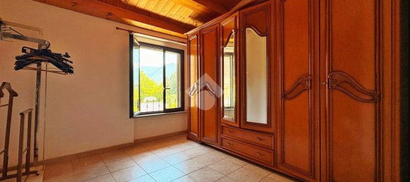 2 bedrooms House in Gualdo Tadino, Italy No. 282192 15
