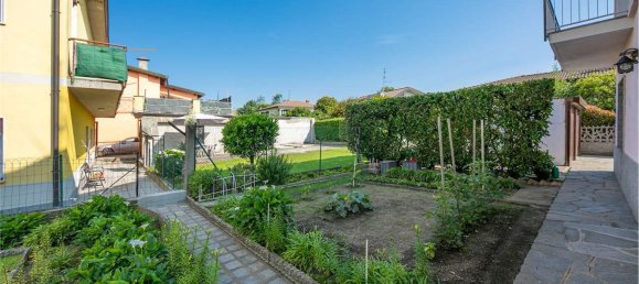 Villa de 6 divisões em Montano Lucino, Italy N.º 10900 47