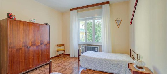 Villa de 6 divisões em Montano Lucino, Italy N.º 10900 20