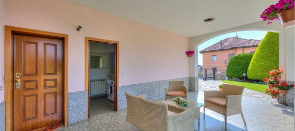 Villa de 6 divisões em Montano Lucino, Italy N.º 10900 5