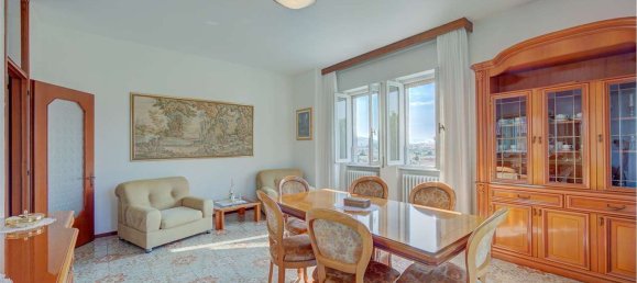 Villa de 6 divisões em Montano Lucino, Italy N.º 10900 22