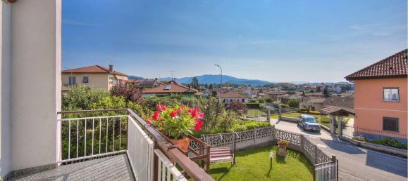 Villa de 6 divisões em Montano Lucino, Italy N.º 10900 30