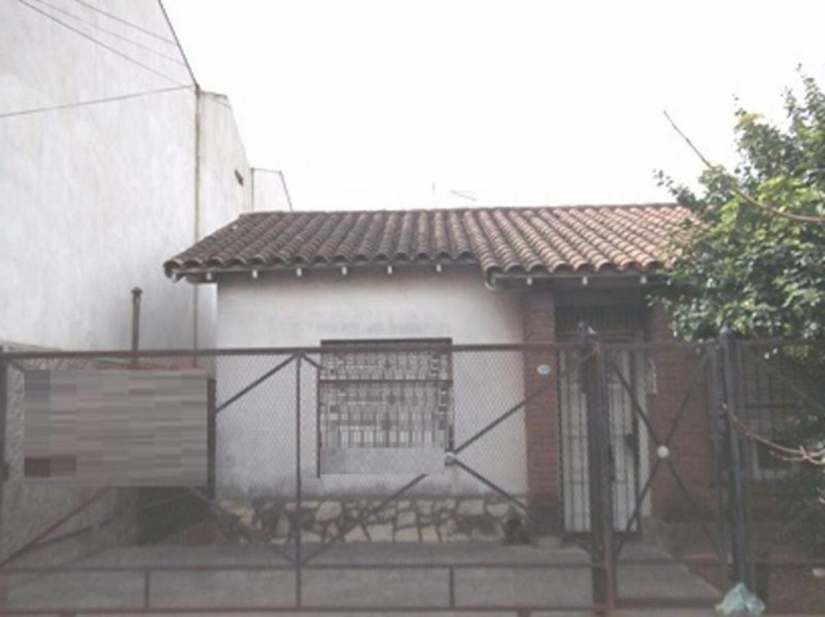 2 bedrooms House in Almirante Brown, Argentina No. 67356