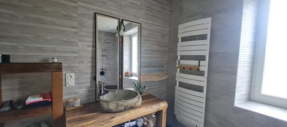 3 bedrooms House in Mayenne, France No. 342094 7