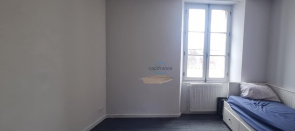 3 bedrooms House in Mayenne, France No. 342094 5