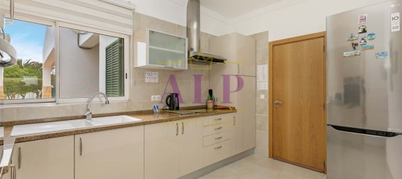 3 bedrooms House in Guia, Portugal No. 144669 12