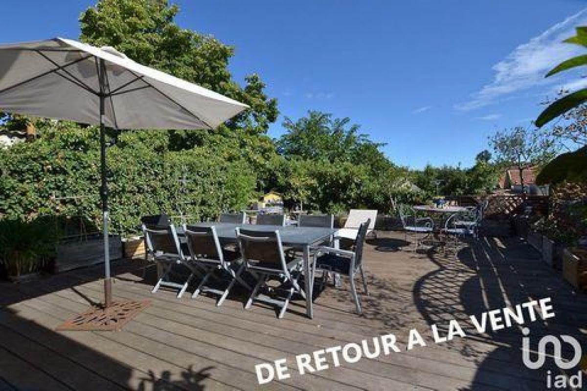 3 bedrooms Condo in Nimes, France No. 27625