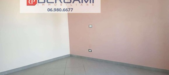 3-salle Appartement à Anzio, Italy No. 144279 12