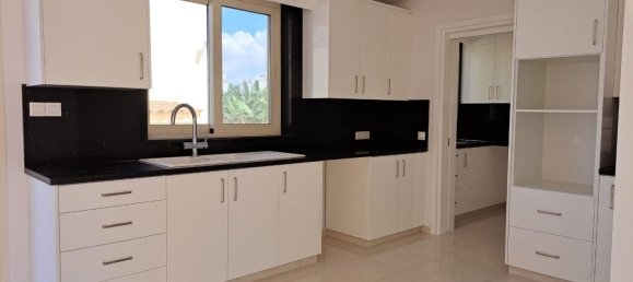 3 bedrooms House in Kissonerga, Cyprus No. 9598 7