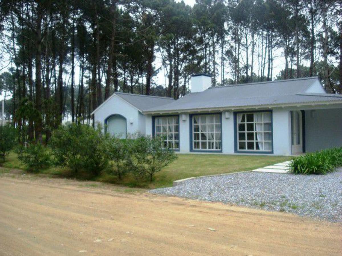 2 bedrooms House in Maldonado, Uruguay No. 11833