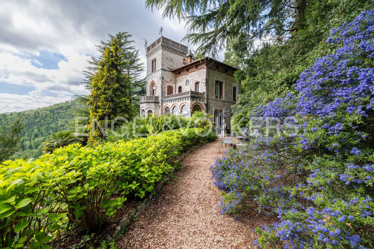 5 غرف نوم فيلا في Varese, Italy رقم 139840