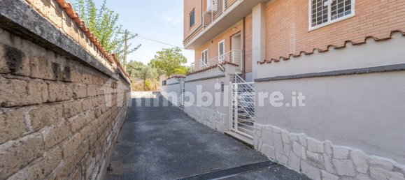 Apartamento de 2 dormitorios en Rome, Italy No. 284879 4