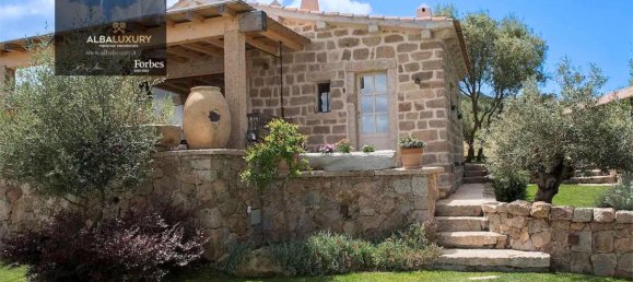 5 bedrooms Villa in Olbia, Italy No. 541 5