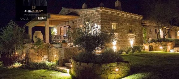 5 bedrooms Villa in Olbia, Italy No. 541 10