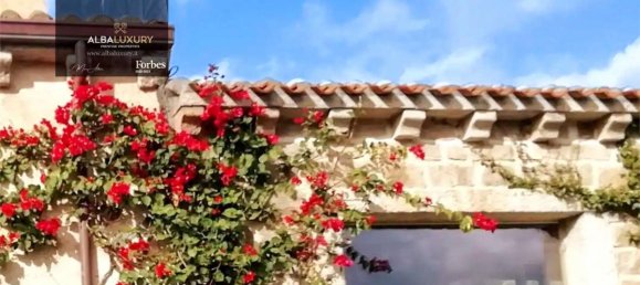 5 bedrooms Villa in Olbia, Italy No. 541 7