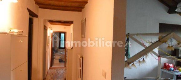 4 bedrooms House in Castelbellino, Italy No. 87105 4