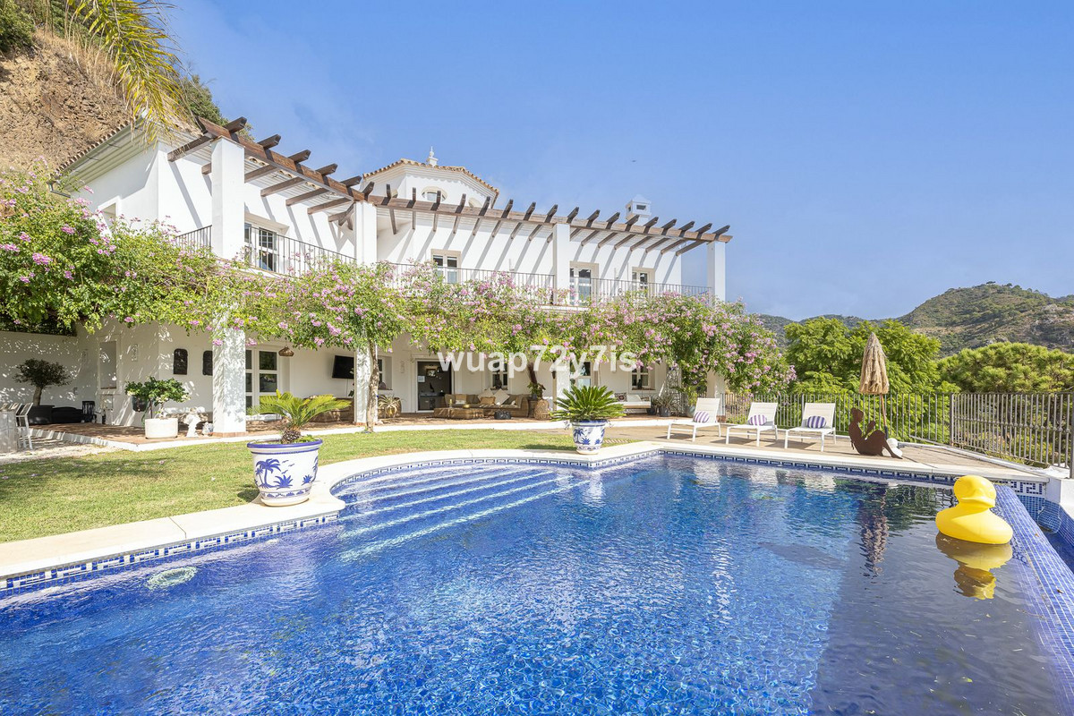 Вилла с 5 спальнями в Малага, Испания № 267883