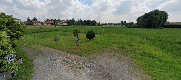 515m² Land in Nerviano, Italy No. 364775 9