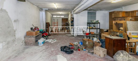 Квартира с 3 спальнями в Кормано, Италия № 357996 36