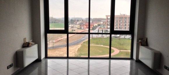 86m² Office in Bra, Italy No. 111372 3