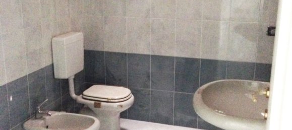 86m² Office in Bra, Italy No. 111372 11