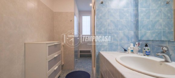 2 bedrooms Apartment in Bologna, Italy No. 228448 6