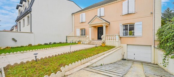 Дом с 5 спальнями в Бонёй-сюр-Марн, Франция № 167906 2