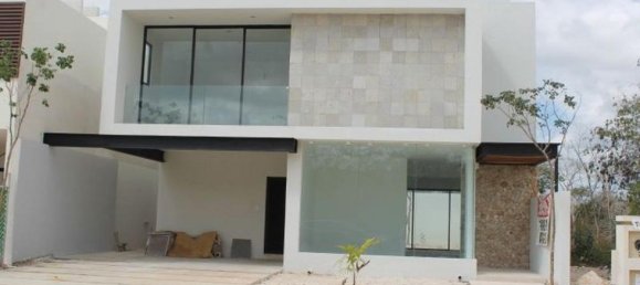 Casa de 3 dormitorios en Mérida, Mexico No. 16114 2