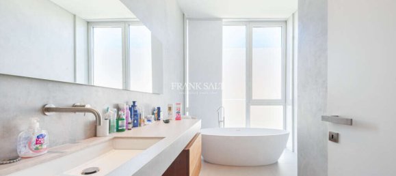 4 bedrooms Villa in Swieqi, Malta No. 8850 9