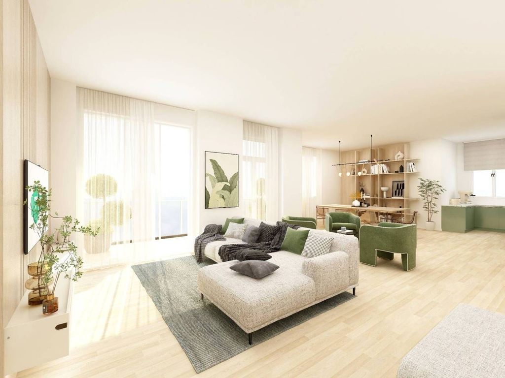 4 bedrooms Apartment in Milan, Italy No. 374187