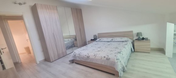 2-salle Appartement à Sassari, Italy No. 286211 3