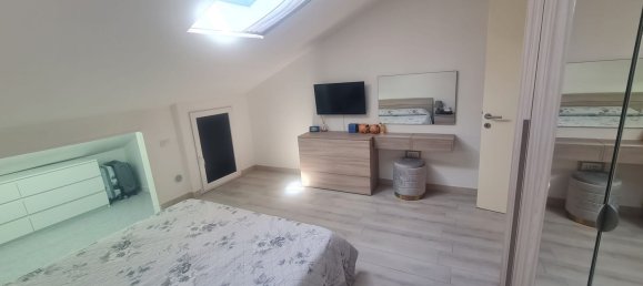 2-salle Appartement à Sassari, Italy No. 286211 7