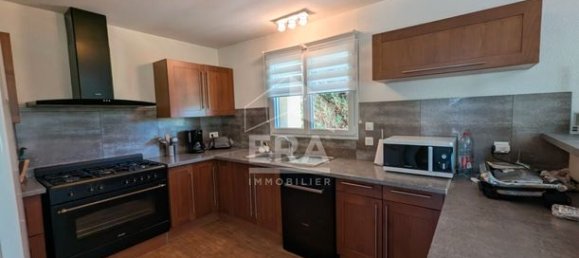 2 bedrooms House in Rioz, France No. 306690 5