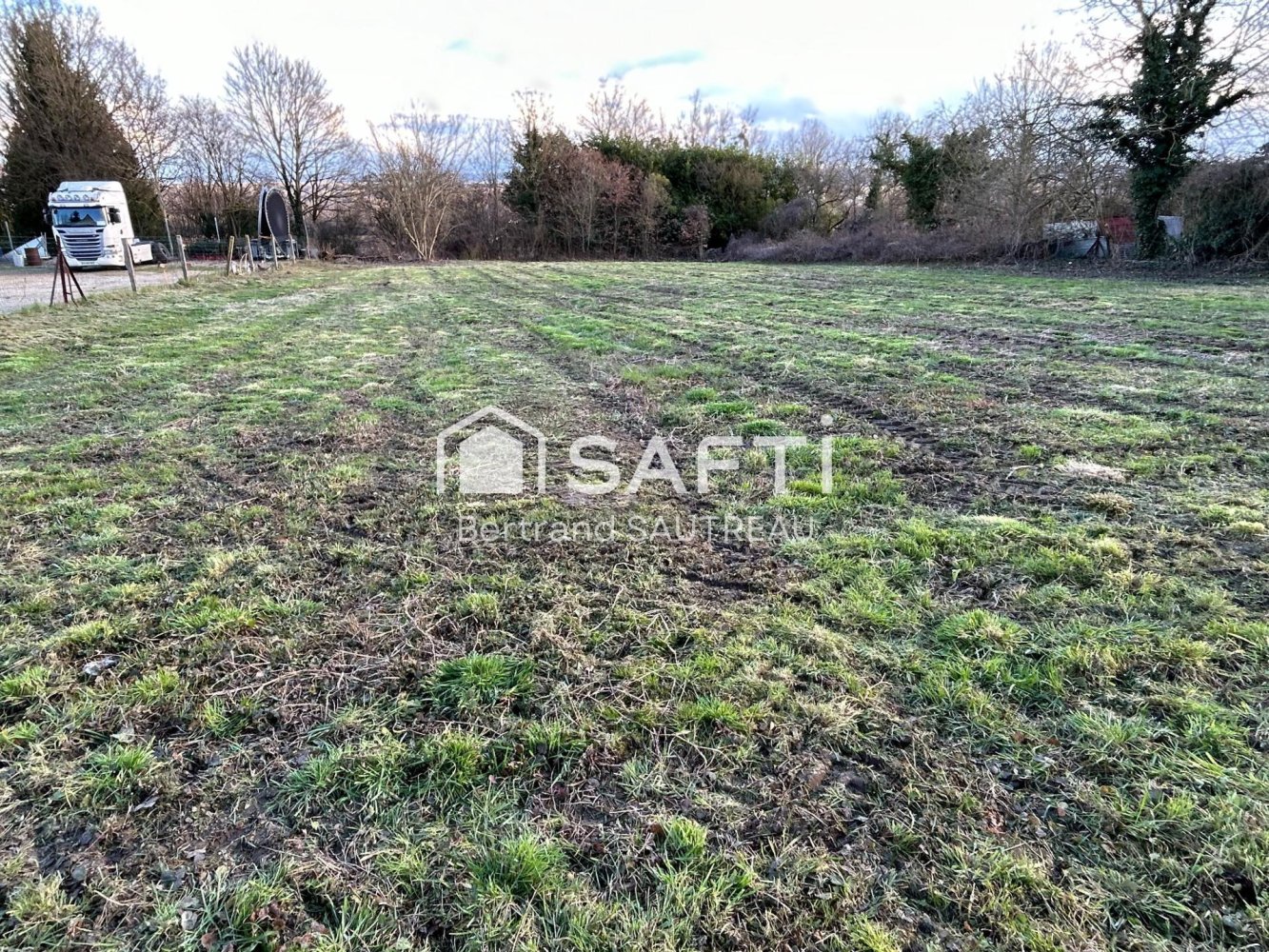 Terreno en Celles-sur-Aisne, France No. 241030