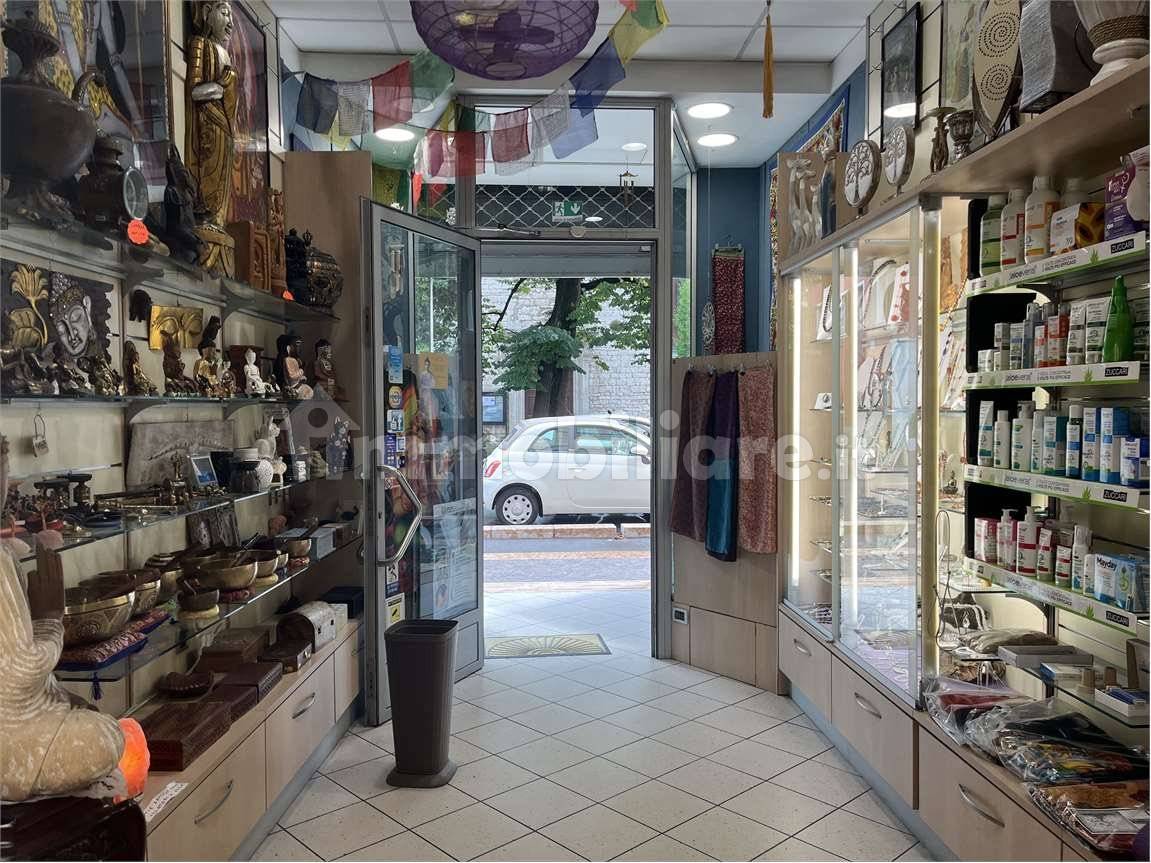 4 rooms Commercial property in Trento, Italy No. 355158